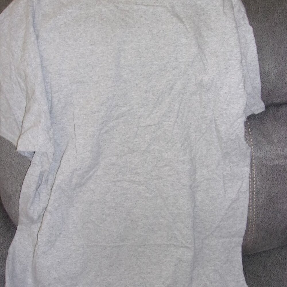 New with tags Disney Mickey Mouse Santa Tshirt XXL - Picture 2 of 2